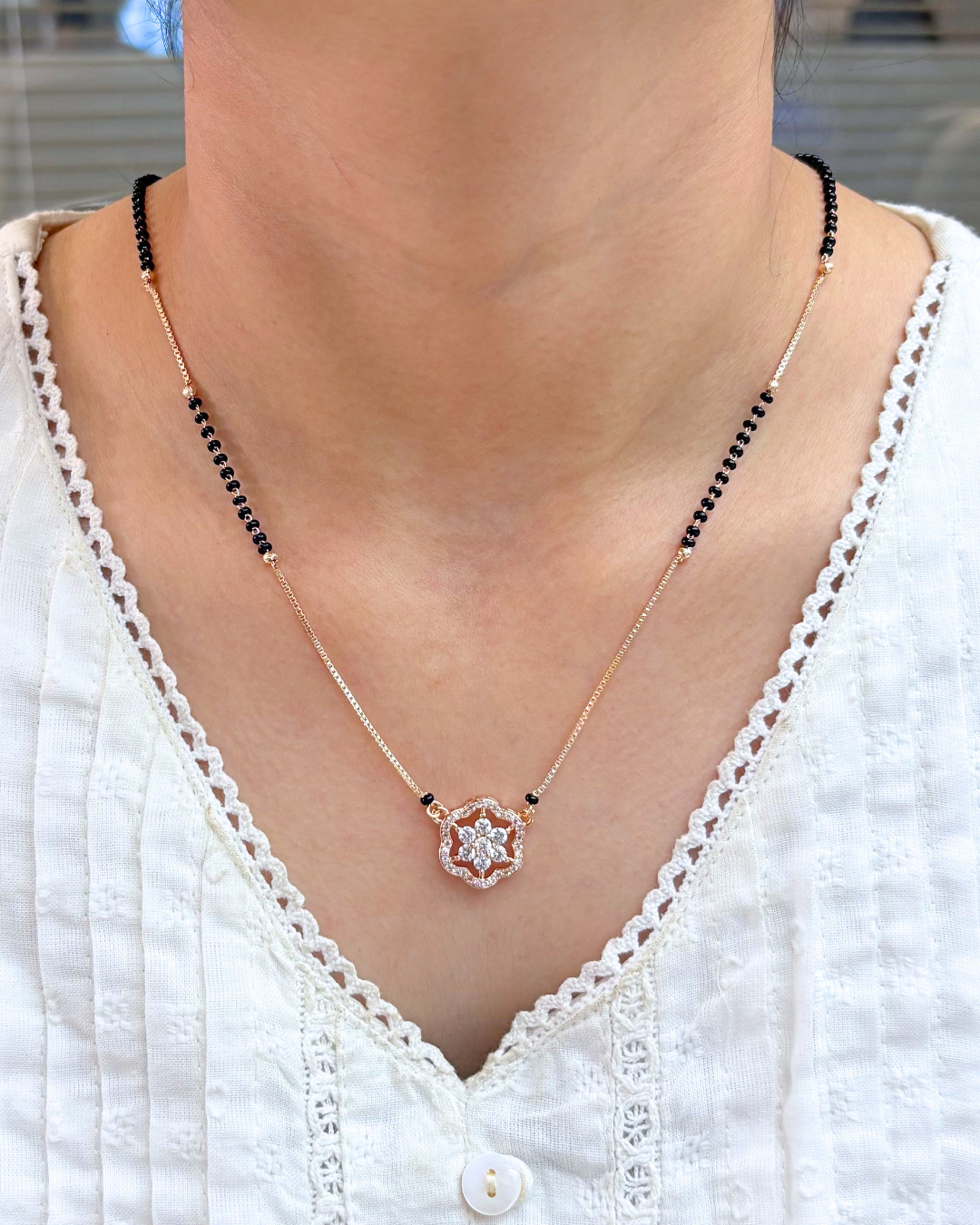 Solitaire Diamonds Flower Mangalsutra