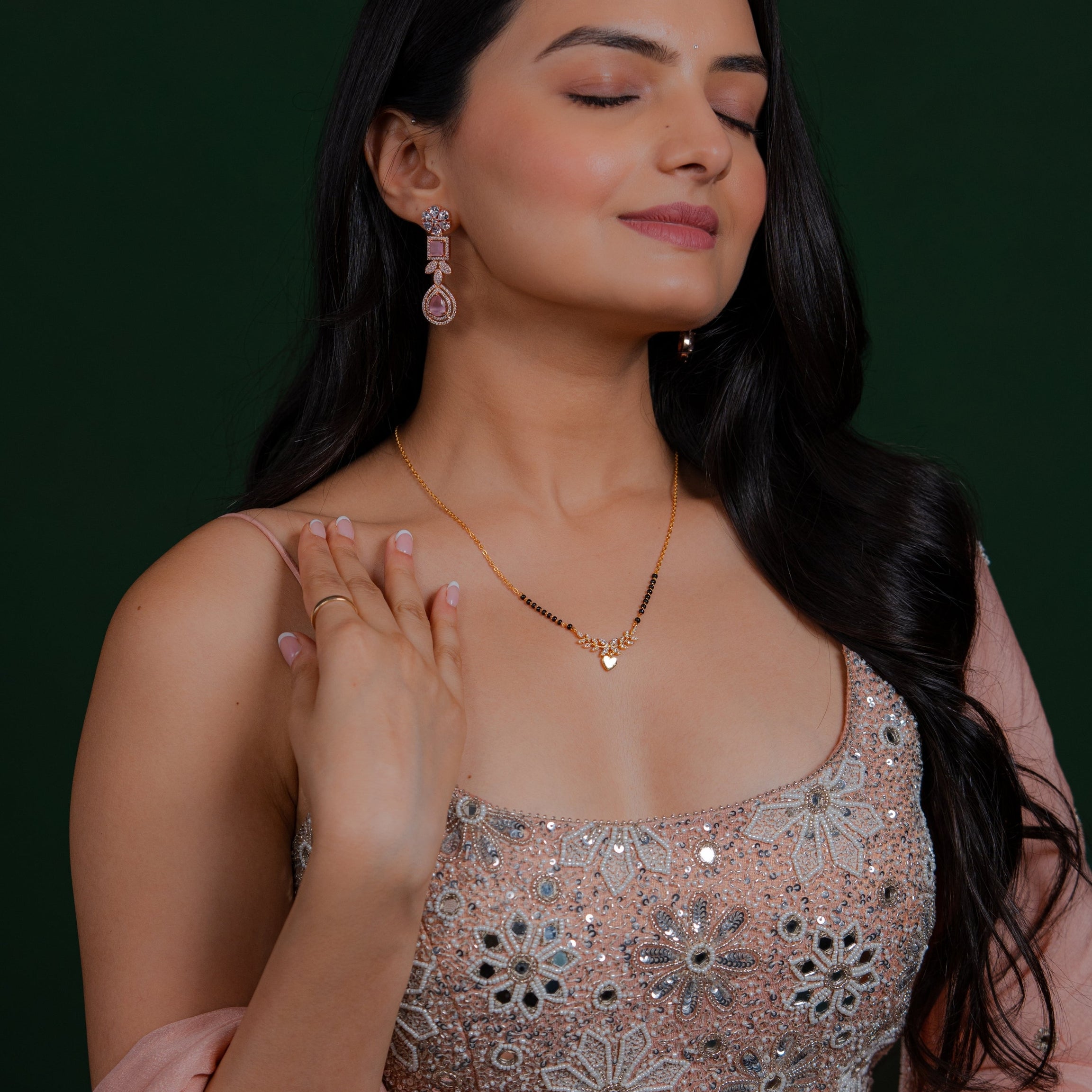 Nora Mangalsutra