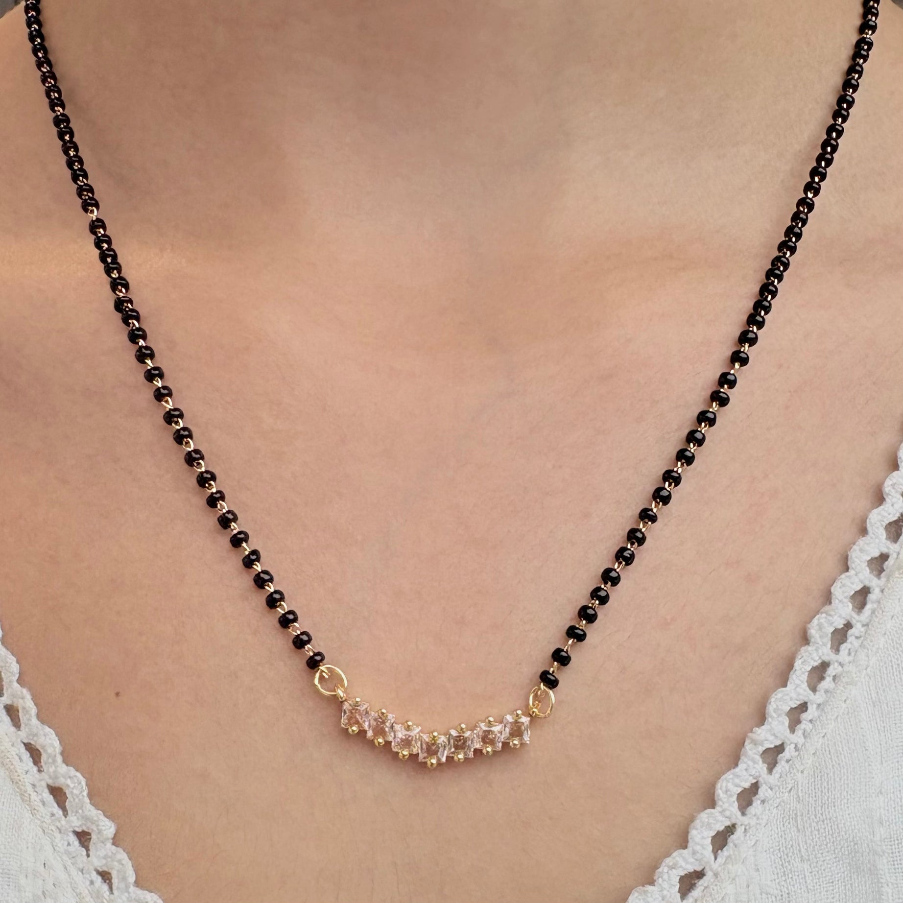 Akriti Mangalsutra
