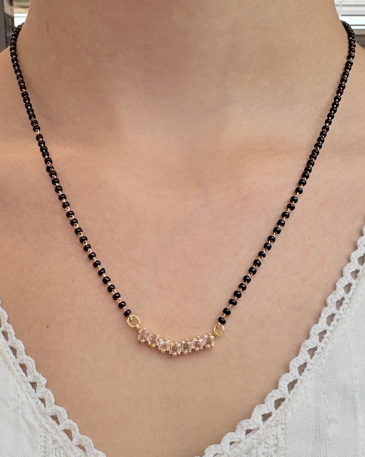 Akriti Mangalsutra