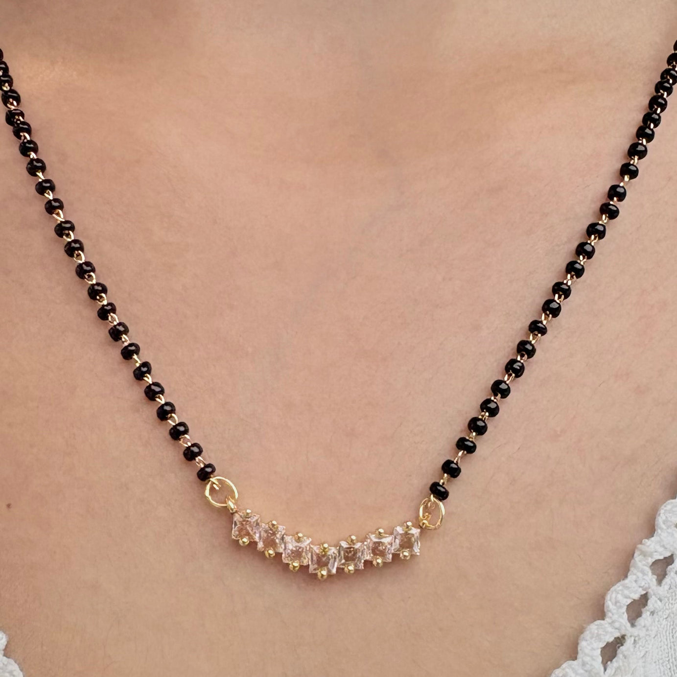 Akriti Mangalsutra