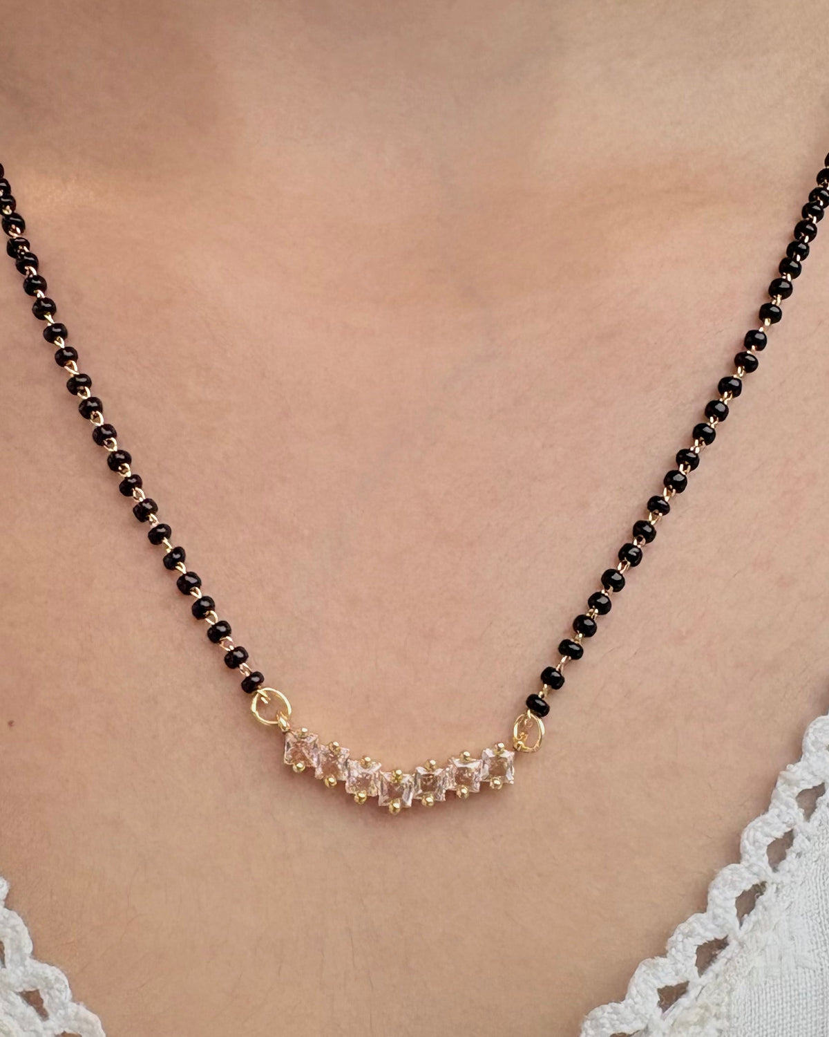 Akriti Mangalsutra