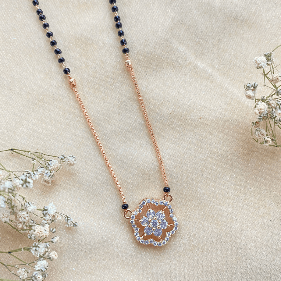 Solitaire Diamonds Flower Mangalsutra - Zerakijewels