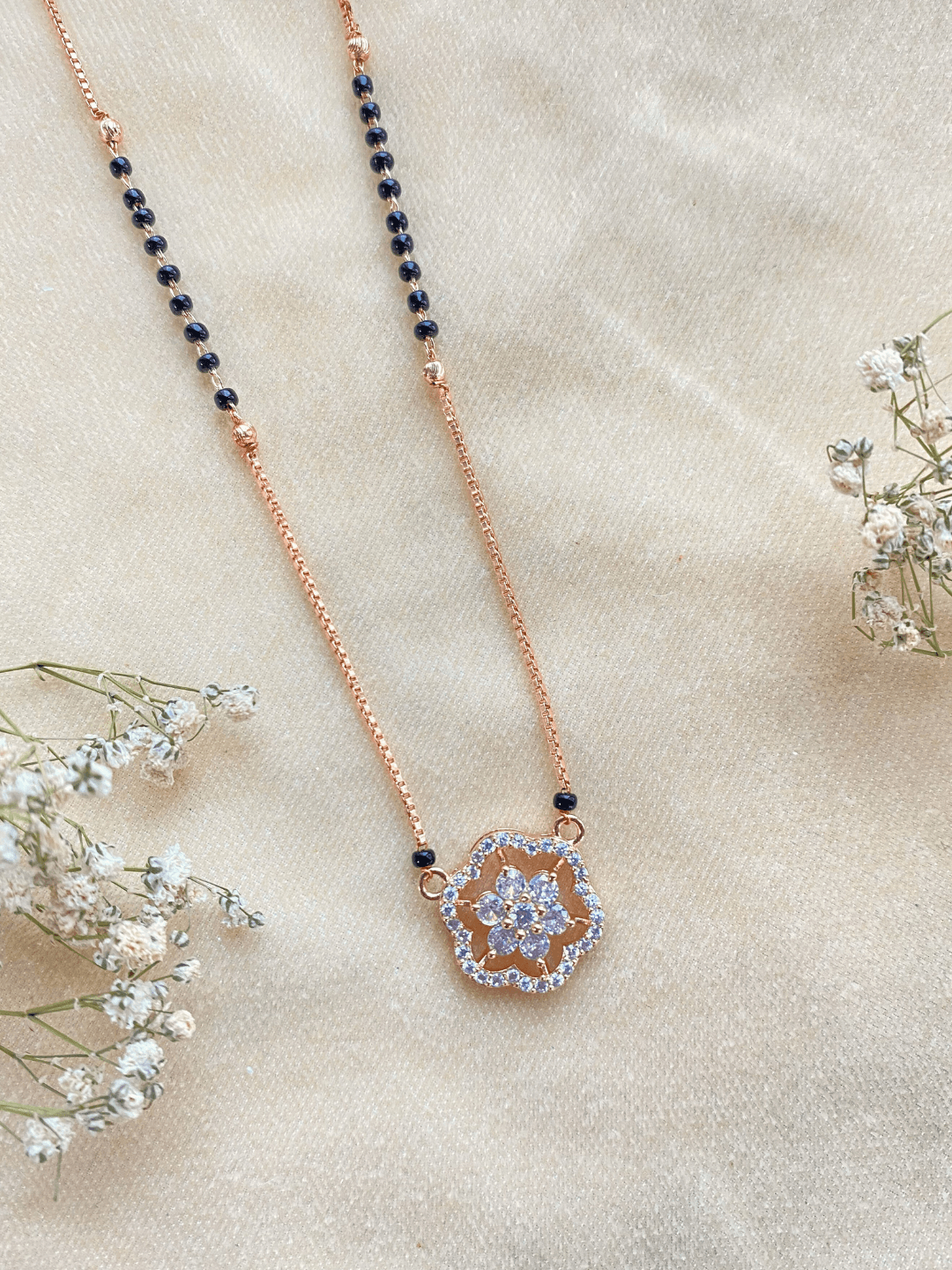 Solitaire Diamonds Flower Mangalsutra - Zerakijewels