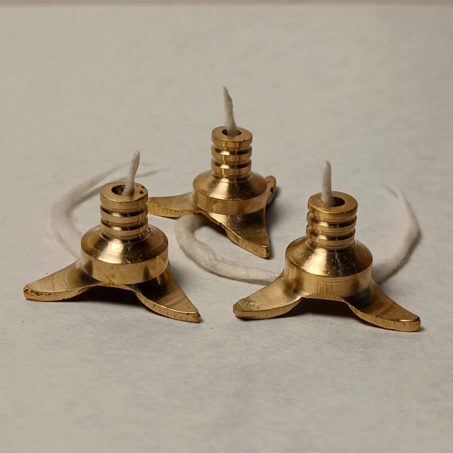Triangular Thiri Holder (Set of 3) – Elegant Traditional Oil Lamp